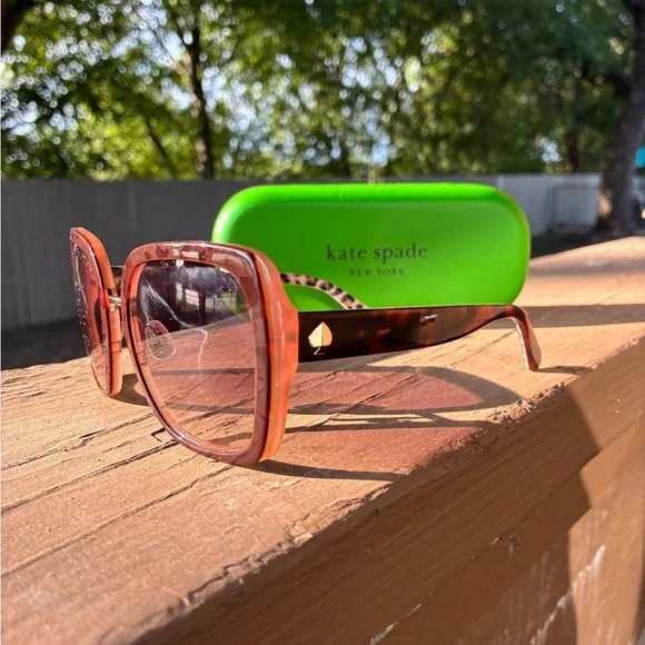 Kate Spade Sunglasses - Picture 6 of 8